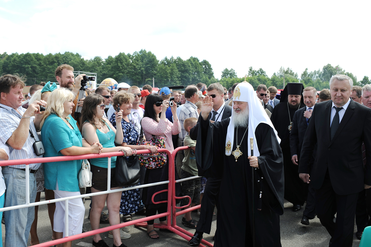 православный Брянск встречает главпопа