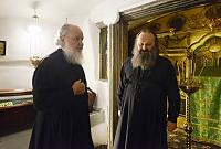 Святейший Патриарх Кирилл поклонился святыням Ближних пещер Киево-Печерской лавры